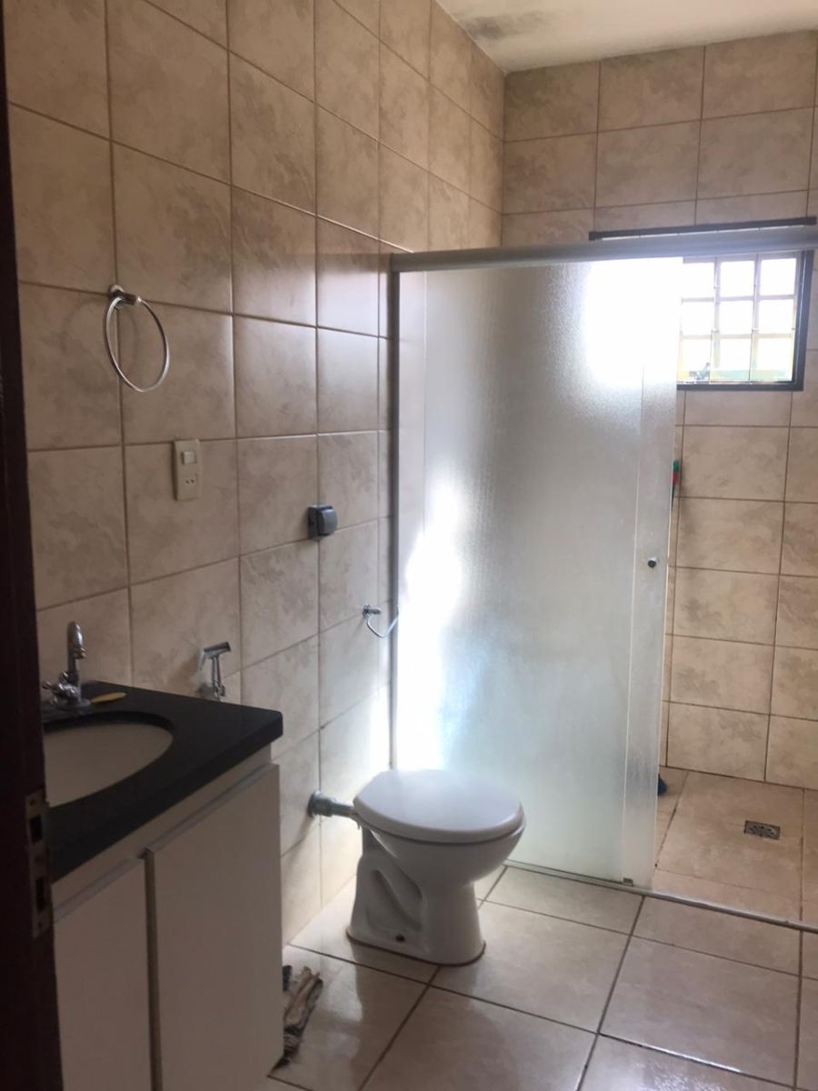 Casa com 2 Dormitórios para alugar, 350 m² por R$ 2.000,00 Casa com 2 Dormitórios para alugar, 350 m² por R$ 2.000,00