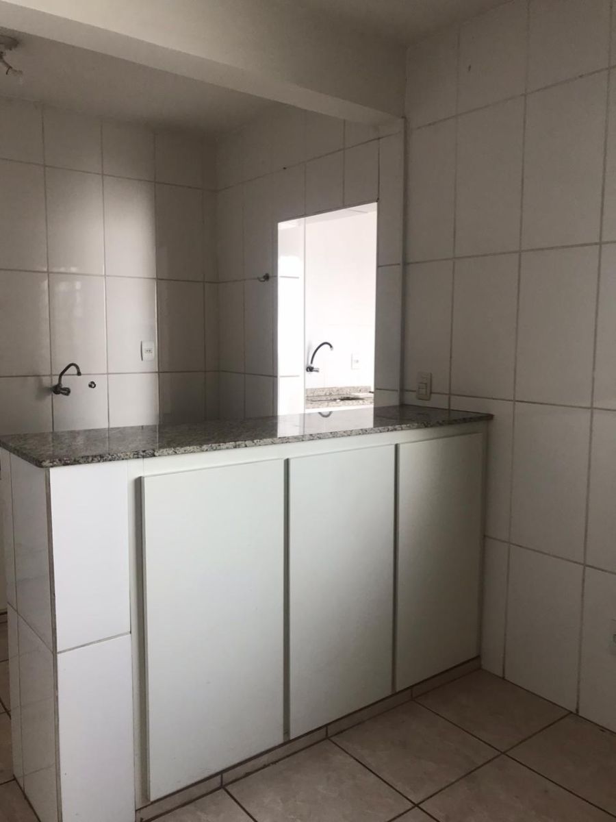 Casa com 2 Dormitórios para alugar, 350 m² por R$ 2.000,00 Casa com 2 Dormitórios para alugar, 350 m² por R$ 2.000,00