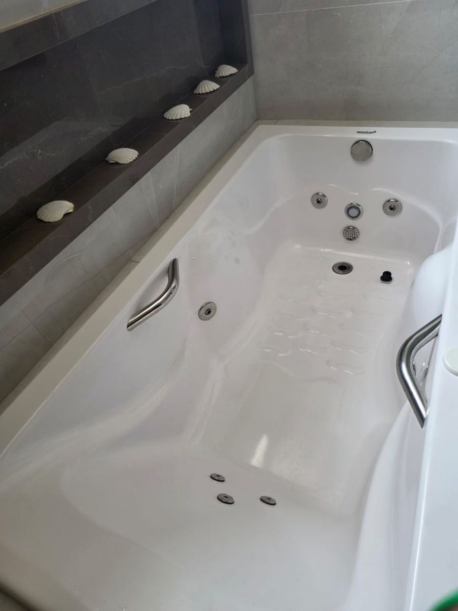 Apartamento com 4 Dormitórios à venda, 325 m² por R$ 700.000,00 Apartamento com 4 Dormitórios à venda, 325 m² por R$ 700.000,00