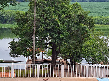 RANCHO DE FRENTE PARA O RIO TIET�, AREALVA/SP